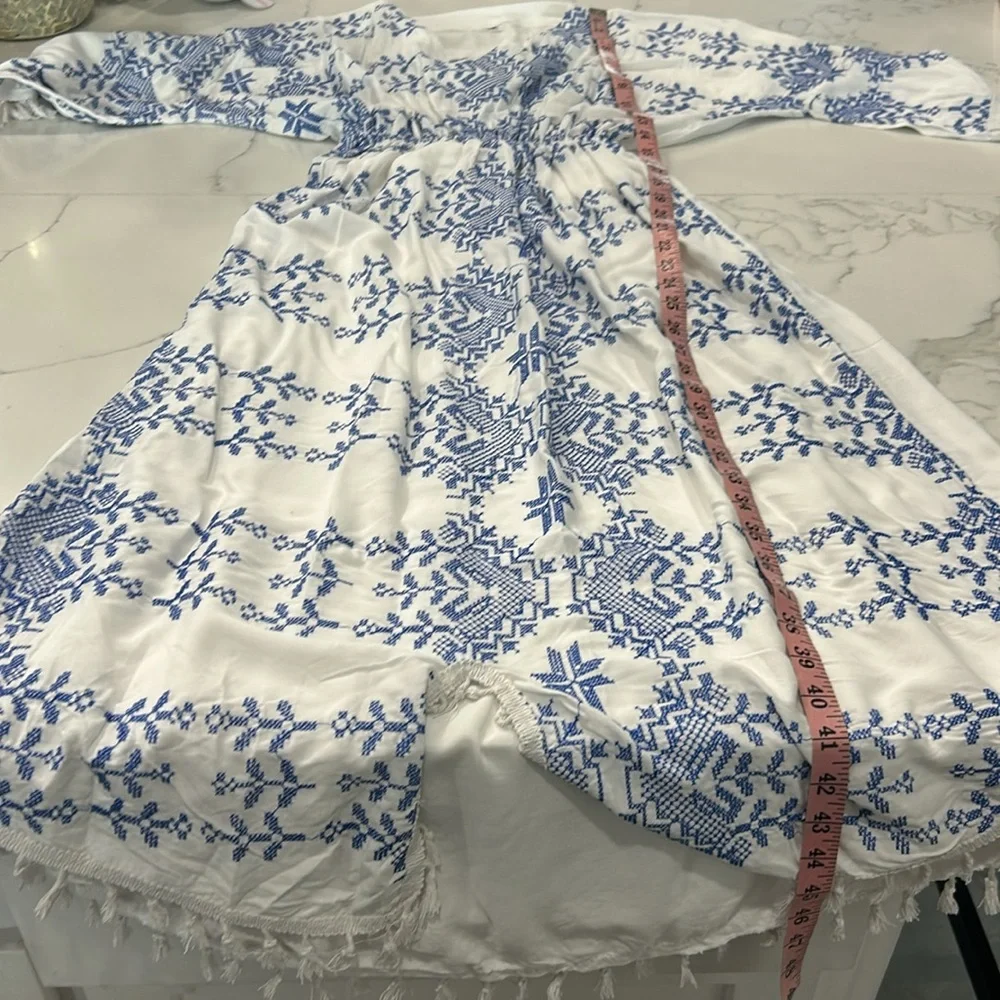 BRSY Egypt Cotton Dress. White and Blue Embroidery With Synched Waist.‎ Size 2XL